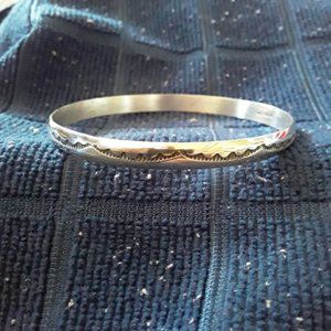 Sterling Silver Navajo designed & handmade Women's bangle bracelet